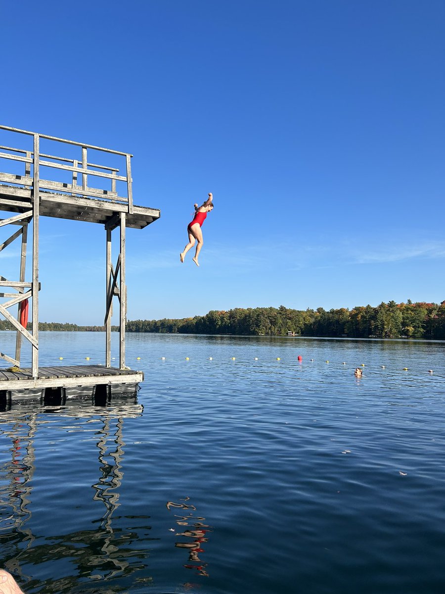 What do learning to swim and learning to read have in common?🤷🏼‍♀️ 

To celebrate the beginning of #DyslexiaAwareness month, I did something that terrified me- I jumped 20 feet into open water.

To do it, I needed more than just people believing in me. 
I needed more than people