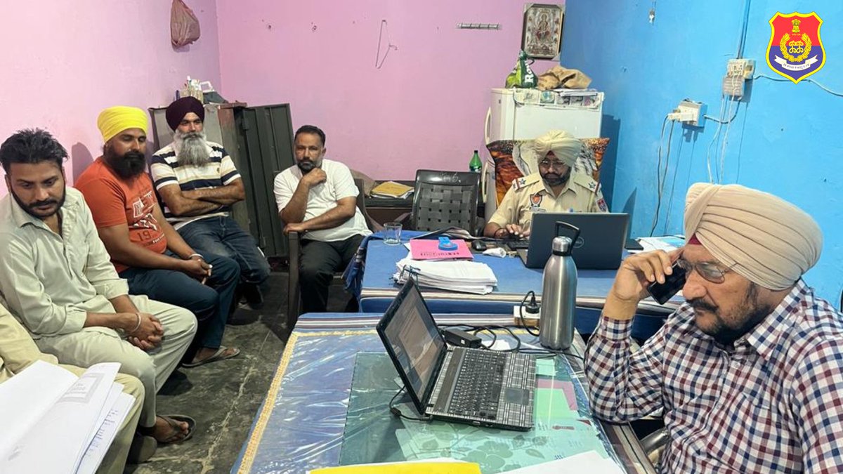 Jal_R_Police's tweet photo. Jalandhar Rural Police organized grievance redressal 'Rahat Camps' in police stations where #complaints were #redressed on the spot and #people were made aware about domestic #violence, child #abuse, #saanjh services and helpline number 181/112/1098/1930.
#SaanjhShakti https://t.co/Q4pU0iGFIo