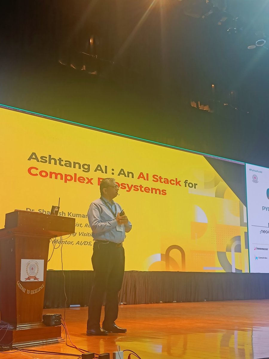 pyconindia's tweet image. 🔓Unlocking the Future: Keynote Speaker - Mr. Shailesh Kumar's Inspiring Insights on Ashtang AI at #PyConIndia2023 Conference day 2.
#PyConIndia #PythonForAll #CodeCollaborateCelebrate