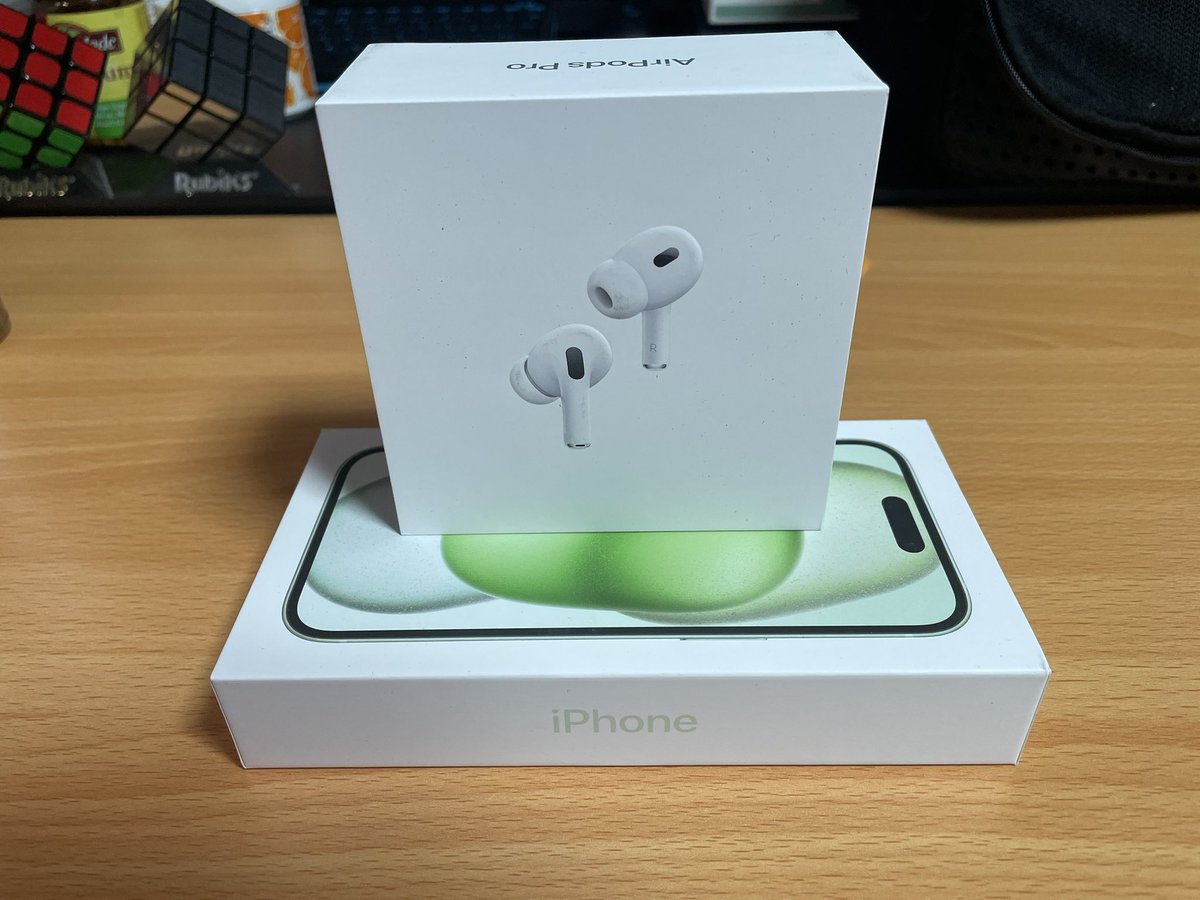 Numbers_mhf's tweet photo. (´・ω・｀)今日からまたApple信者
端子の変更で舞い戻った民 https://t.co/nNG7X2BFwI