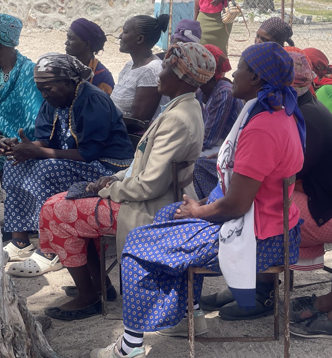 UNFPABotswana's tweet photo. Today is the #InternationalDayforOlderPersons.

Older persons are invaluable sources of knowledge &amp; experience and contribute towards sustainable development.

Let's recognise their contribution to our lives &amp; communities.

Let's protect their rights, dignity &amp; quality of life. https://t.co/MDz8xEZyxc
