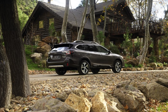 SubaruReport's tweet photo. The New Subaru Outback - A Fully-Loaded Touring XT Will Empty Your Wallet via @AllSubaru @torquenewsauto #subaru #outbackxt #subaruoutback https://t.co/fRC6zeQGfn https://t.co/BB457wSU94