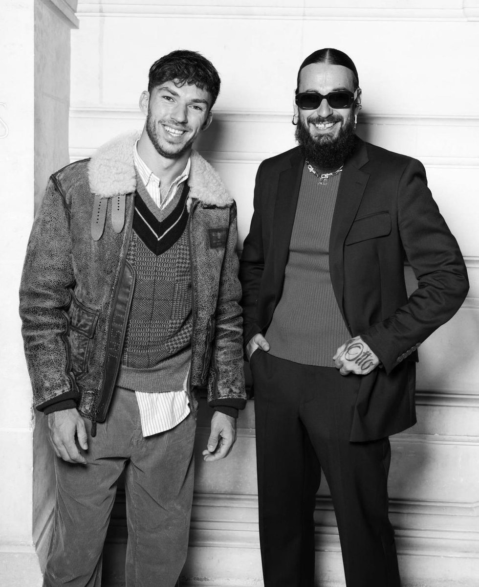 ShadesFrance's tweet photo. 📸SCH x PIERRE GASLY lors la Fashion Week à Paris https://t.co/tNyA9y2Of2
