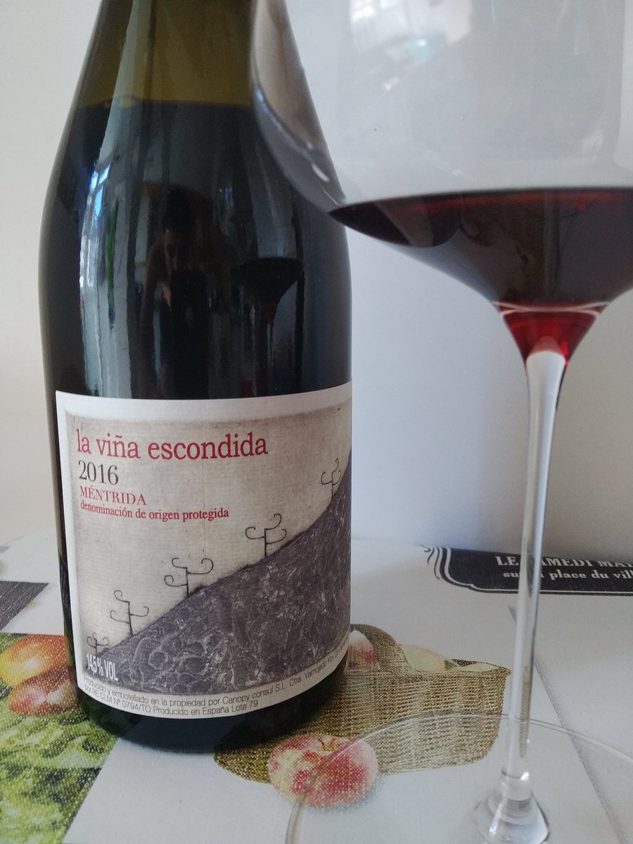 Acojonante!!  Ésto es una bestia parda de alta montaña!!
 Lo bueno que está y toda la vida  que le queda por delante.