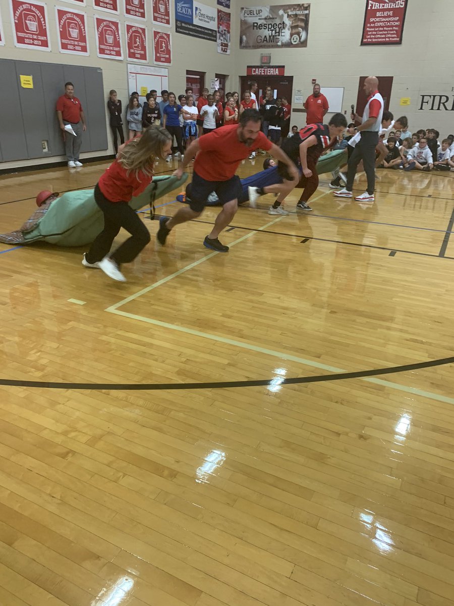 PlainsFirebird1's tweet photo. Fun Friday at Plains Junior..pep rally and color run/walk!!! #WEareLakota https://t.co/8AEQWSpBT3