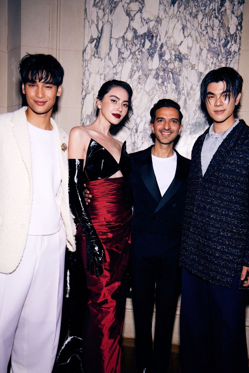 beoncloud_th's tweet photo. รวมภาพบรรยากาศงาน The BoF 500 Gala ประจำปี 2023 ✨🥂 ที่จัดขึ้นเมื่อวันที่ 30 กันยายน 2566 ที่ปารีส ประเทศฝรั่งเศส 🇫🇷

Cr. Vogue Thailand, Stepan Filenko 📸
📍 https://t.co/PGUAYKZy9V

@milephakphum @Nnattawin1 
@BoF #BoF500
#BOFTop500Gala23xMileApo https://t.co/qIHhLet8ut