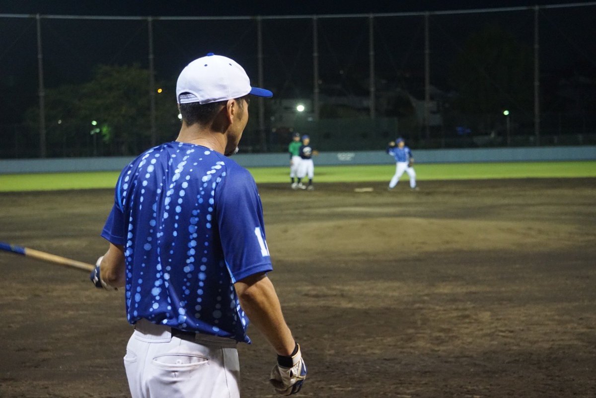 y_bayblues's tweet photo. 9/30は県内グラウンドで練習したブル！
この日は守備中心のメニュー！
アメリカンノックでは#56 鈴木選手の突き刺さるようなストライク送球がすごかったぞ！😁
全員でやった内野ノックでは#14 浦野選手がピッチャーとは思えない華麗な守備を披露してたブル！
ボクもみんなに負けずにうまくなるぞ💪 https://t.co/JdB03hvxyR