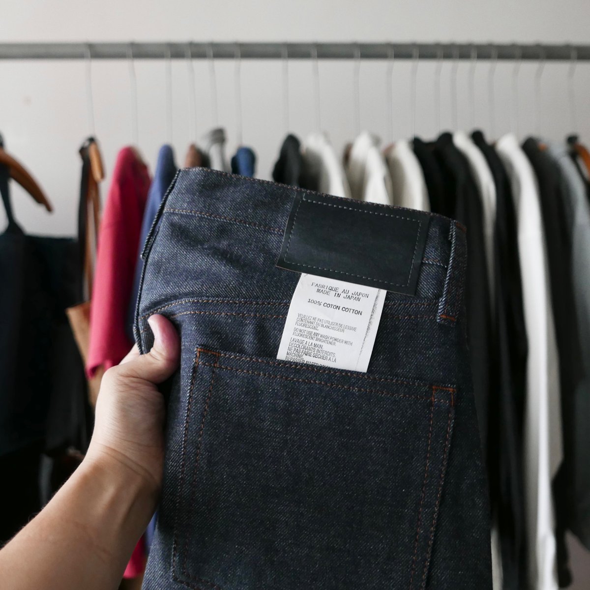 walls_osaka's tweet image. 秋ーー まずは、
ベーシックなデニムでしょう。
少し都会的な感じの適度に細いやつ。

 #TUKI  type1 denim
24,000+tax

#ジャパンデニム
#ブラックデニム
#大阪農林会館

#原田服飾研究所
#ヴィンテージ 
#ロングライフデザイン
#定番品 
#madeinjapan
#日本製 
#ウォールズアンドブリッジ