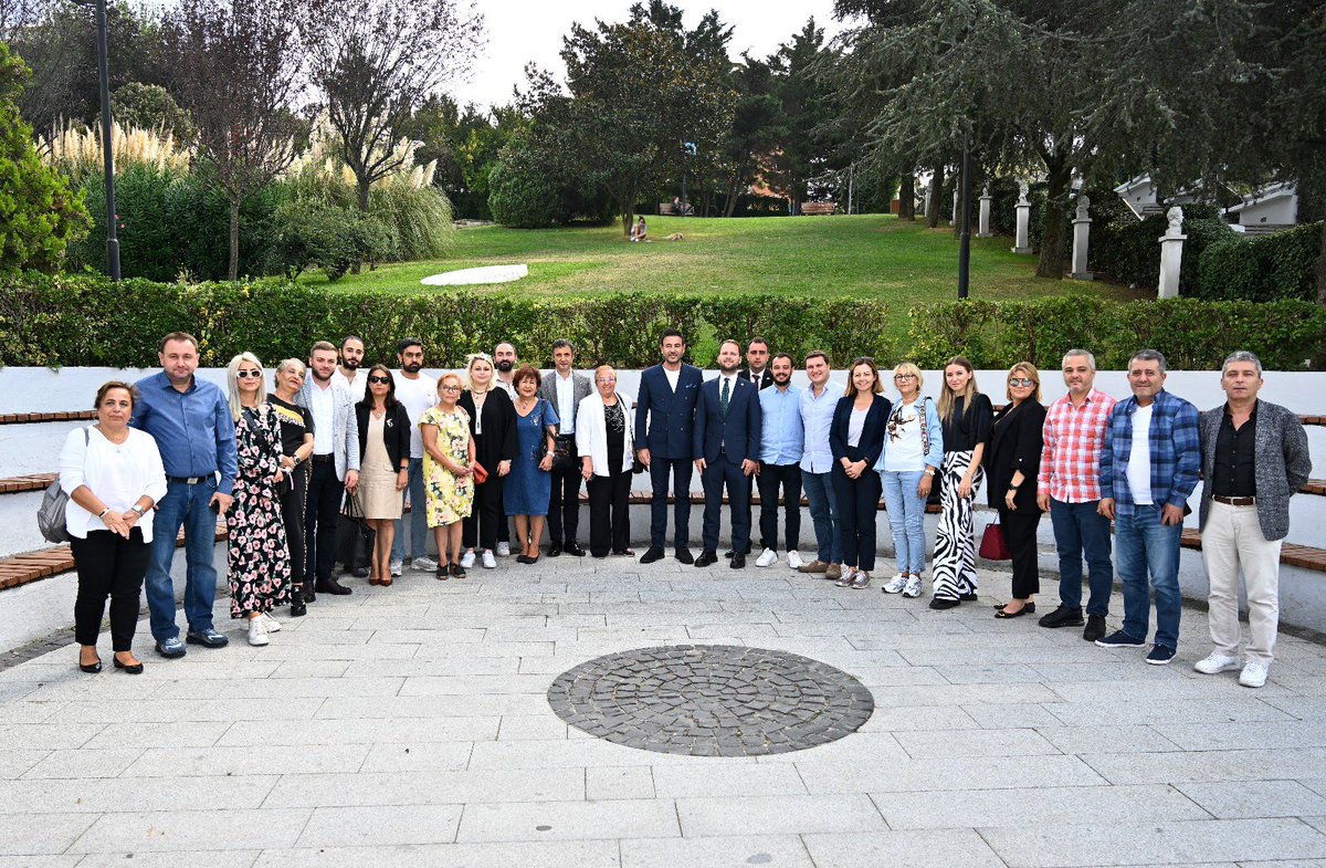 CHP Beşiktaş İstanbul İl Delegeleri Özgür Çelik'e desteklerini açıkladı.