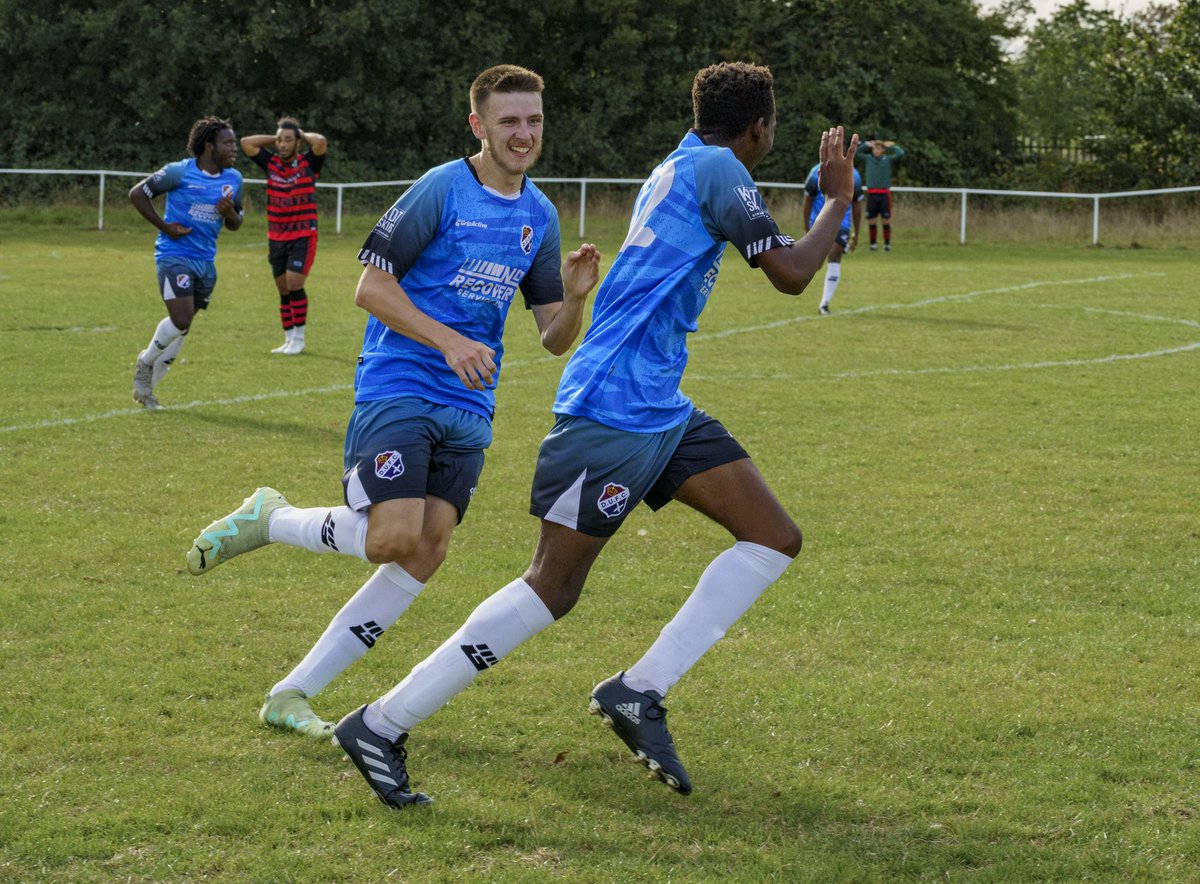 DagenhamUTD_FC's tweet image. Some snaps from yesterdays @EssexAllianceFL Premier Division action ⚽️

📸 @shearman_alan 

#Daggers ⚔️