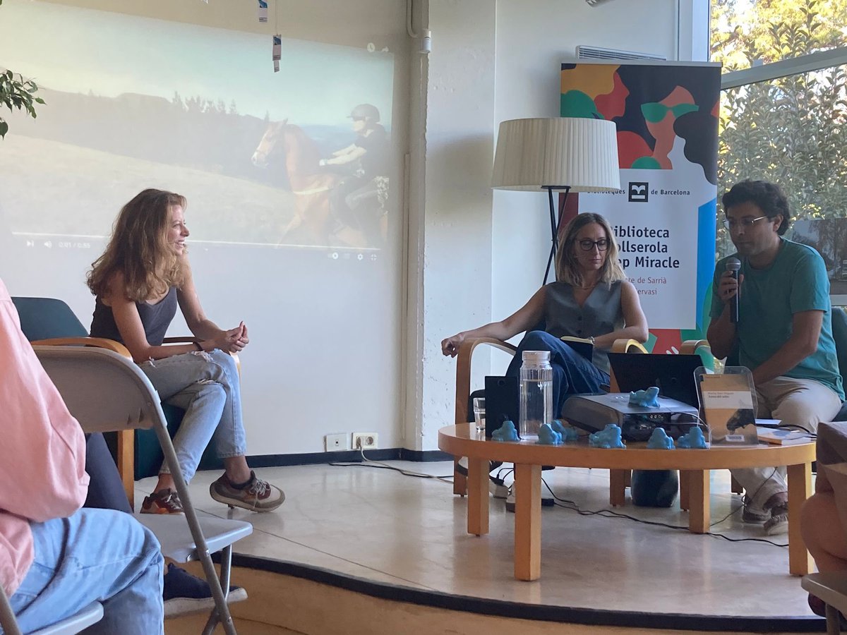BibliotequesBCN's tweet photo. 🌱Avui al #Liternatura
📷Hem inaugurat l’exposició: “Txernòbil: el llegat d’un desastre”
🗣️ @MartaSMF i #PaulaBruna han parlat amb @jordinopca sobre creació i natura
🗣️ #ViolaineBérot ha conversat amb @lluciaramis sobre el seu darrer llibre #ComoBestias https://t.co/ulloKO5Jeu