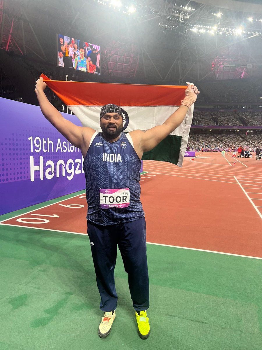 The phenomenal @Tajinder_Singh3 at his best. Congratulations on a consecutive Gold Medal in the Shot Put event at the Asian Games. His performance is exceptional, leaving us all spellbound. All the best for the endeavours ahead.