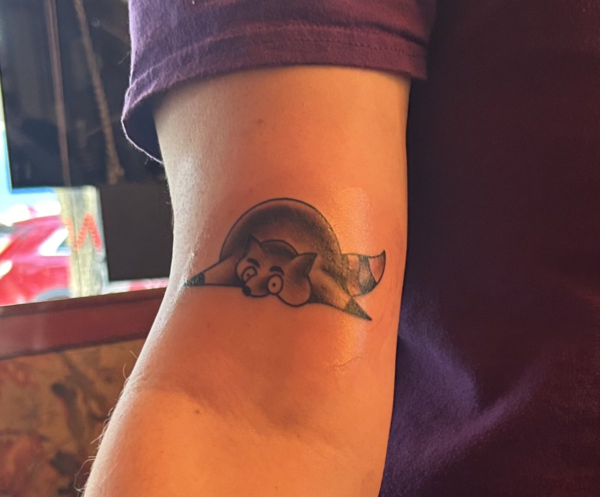 pookieshane's tweet photo. got a new tattoo 😊 https://t.co/hbcfrjaCic