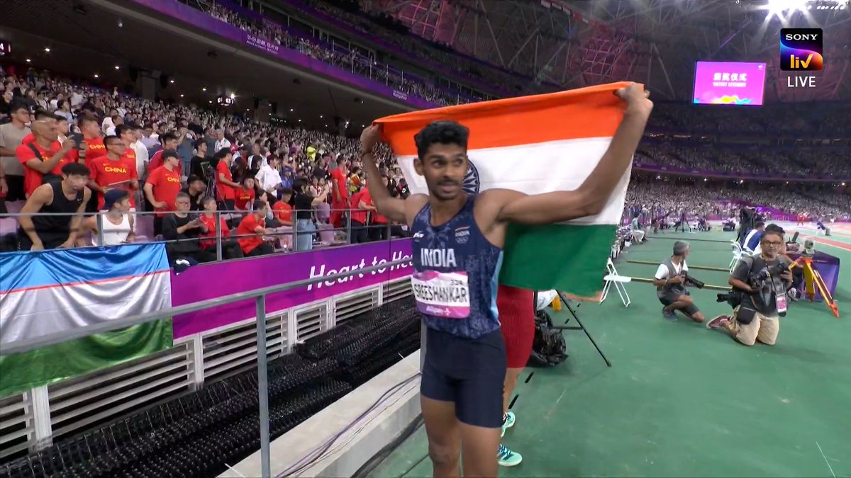 ShyamSportsGuy's tweet photo. 26 August 2018

@SreeshankarM finished 6th at the 2018 Asian Games. He clutched the sand, looked straight at the cameras and said "I will be back." 

1 October 2023

Sreeshankar wins 🥈 at the Asian Games.

A man of his word 💯

#HangzhouAsianGames | #IndiaAtAG22 | #IndianAthletics