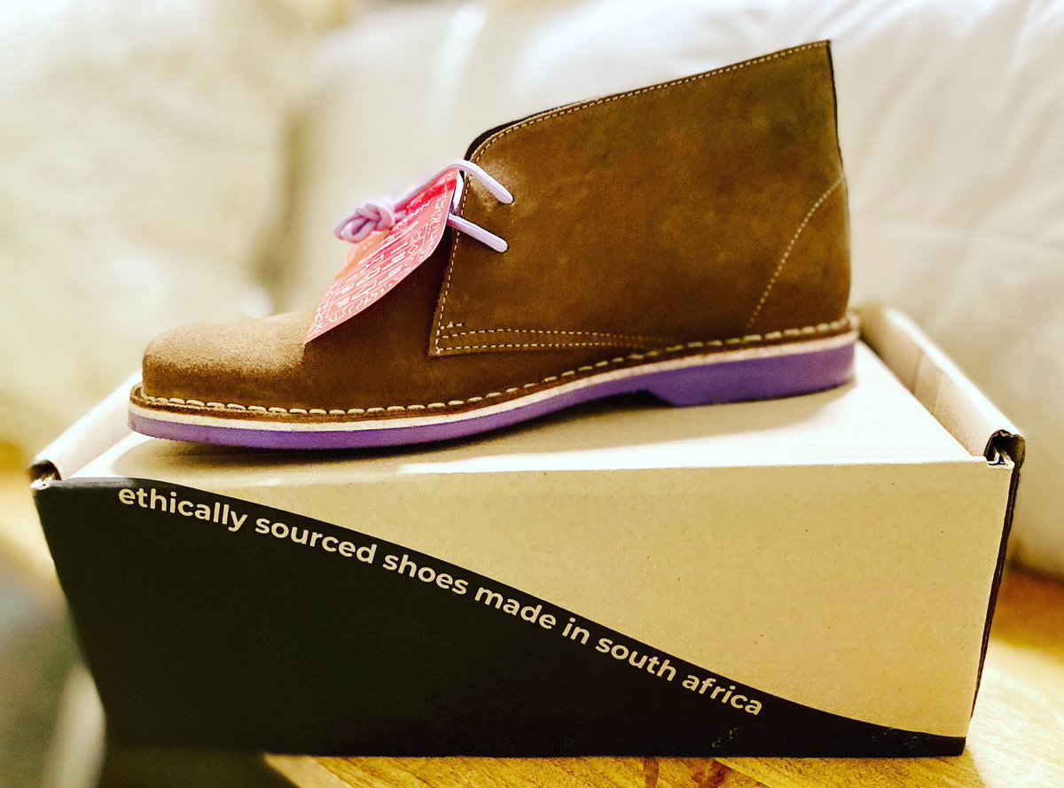 Did someone sign me up for shoe of the month club, cuz I just unexpectedly received another pair of shoes from my favorite South African shoe company… 🤷‍♂️ #VeldskoenShoes  #RealMenWearPurple 
I ❤️ them!