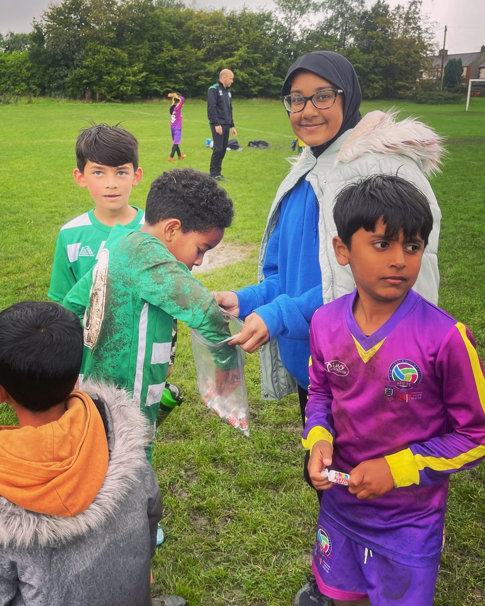 ahffc's tweet image. A 15 miles return trip, wet conditions, a muddy pitch &amp;amp; one team lost .. but who cares .. no one will remember any of that 🤷🏼‍♂️

What they’ll remember is how they were made to feel. 

Handshakes &amp;amp; treats at full time leaving all children happy. 

It’s the little things that mater.