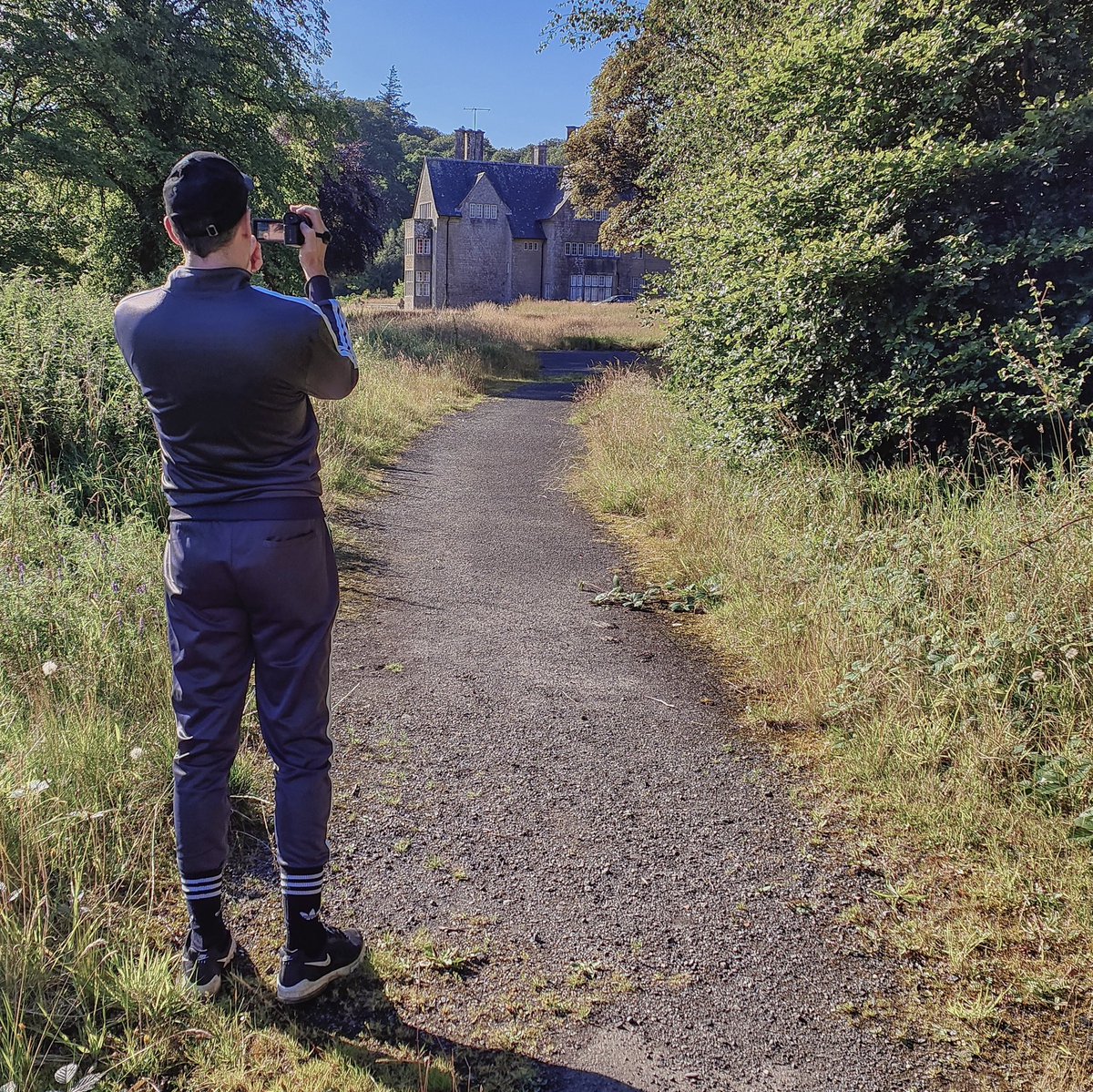 DeviantDiscover's tweet image. youtu.be/BRH_PkhOFNc?si…
A few of my photos at the abandoned Kildonan House Ayrshire. Cool place! #urbexayrshire #abandonedayrshire 
Video link above: please subscribe to our YouTube 👌🏼