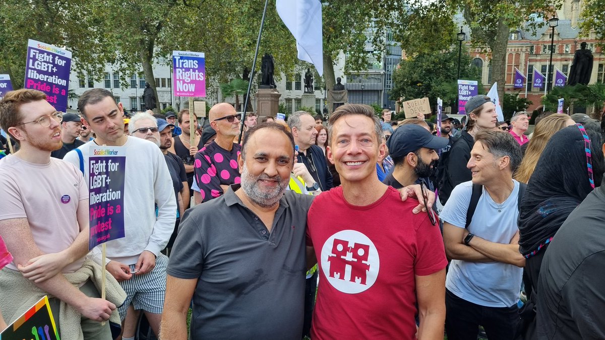 Solidarity is important. Being seen and speaking up is important to protect out LGBTQ Community.

Thank you to @PrideInLondon and @AfricanRainbow1 for organising the protest against the government's LGBTQ agenda.
@joshi_london 
@PeterTatchell 
@russelltovey 
@Matthew_Hodson