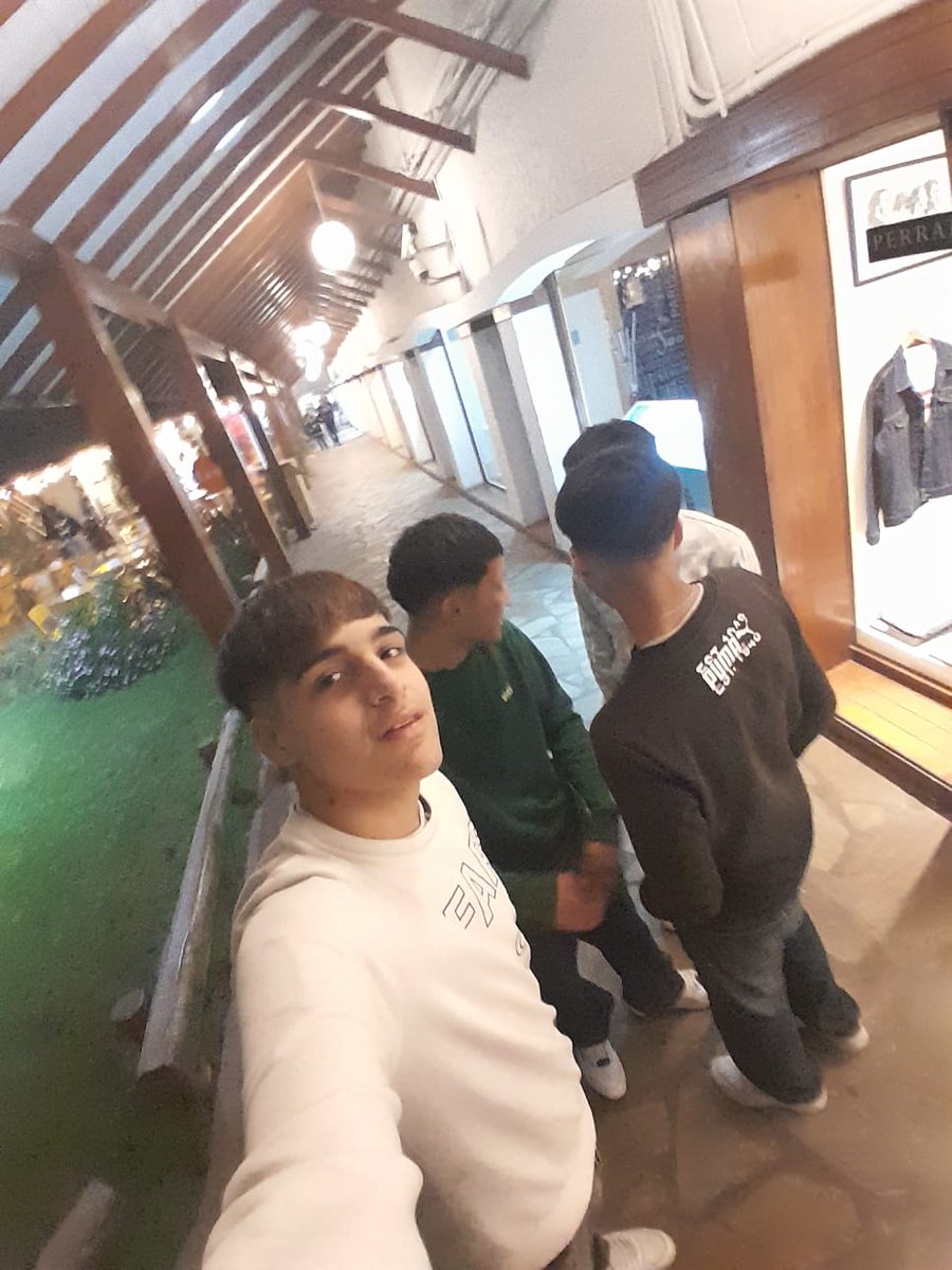 Juntarnos es para hacer desastre JQJAJA *foto azteca*