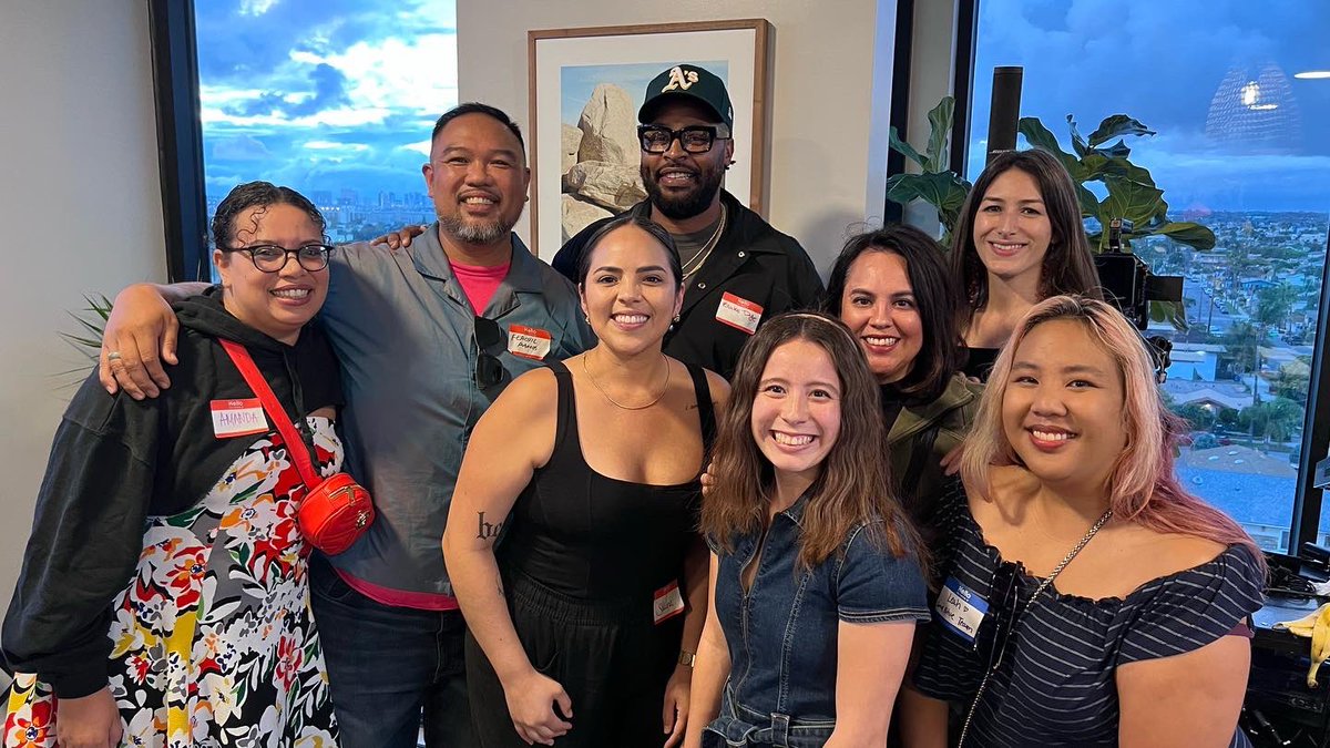 AaronNabus's tweet photo. Congrats to Ferchil Ramos @WHATtheFERCH & the Sound Future @SoundFutureOrg team on a successful mixer last night!
Loved the positivity, meeting some new people & also seeing my fellow Platt College alumni, Leah Lombos!
Learn about #SoundFuture here: https://t.co/HFC7Co1H7o https://t.co/hp7nysdH17