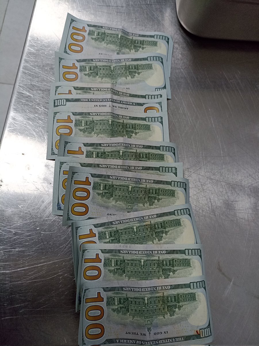 Cetooo_21's tweet photo. @tmbesakinim Dolar var https://t.co/EQIm7bm3vx