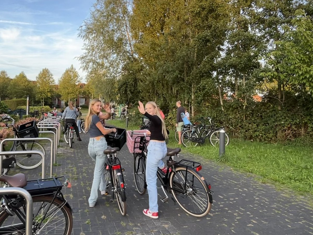 Esther de Hek tweet media