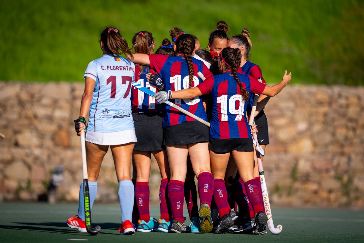 Aquest cap de setmana s'han disputat dos partits dels primers equips al camp Pau Negre!

🏑Femení : Barça 1-1 Xaloc
🏑Masculí: Barça 1-5 Terrassa Hockey

💪El femení segueix invicte i al capdavant de la Divisió d'Honor B!

💙❤ #ForçaBarça