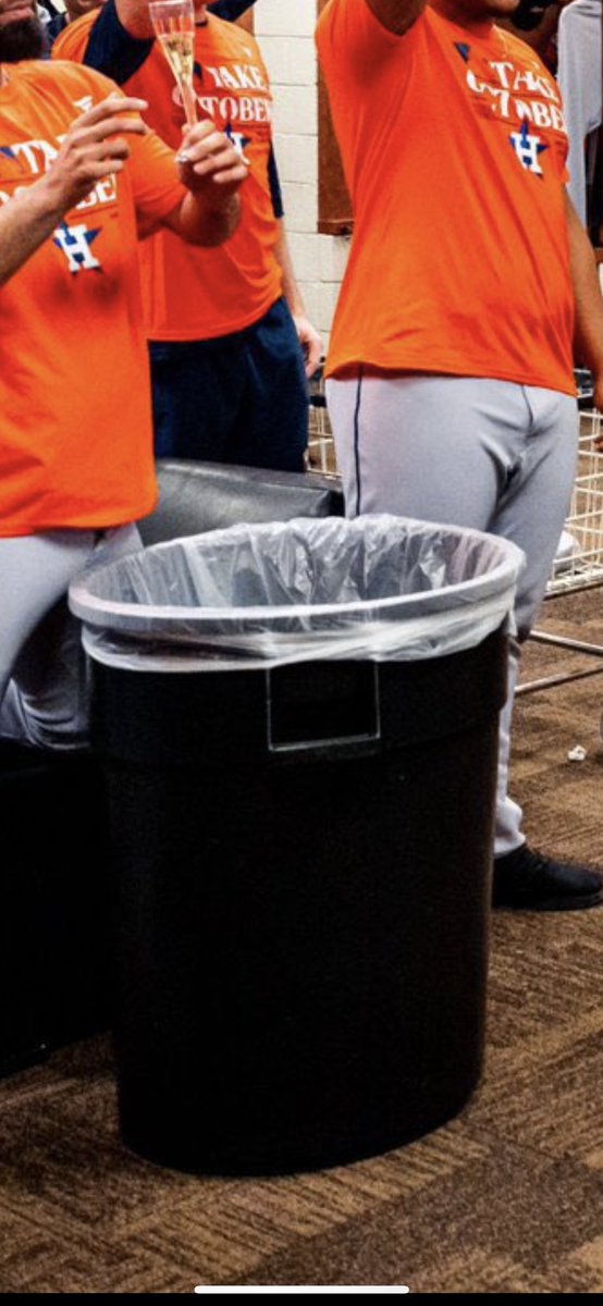 Good to see them honoring past legends