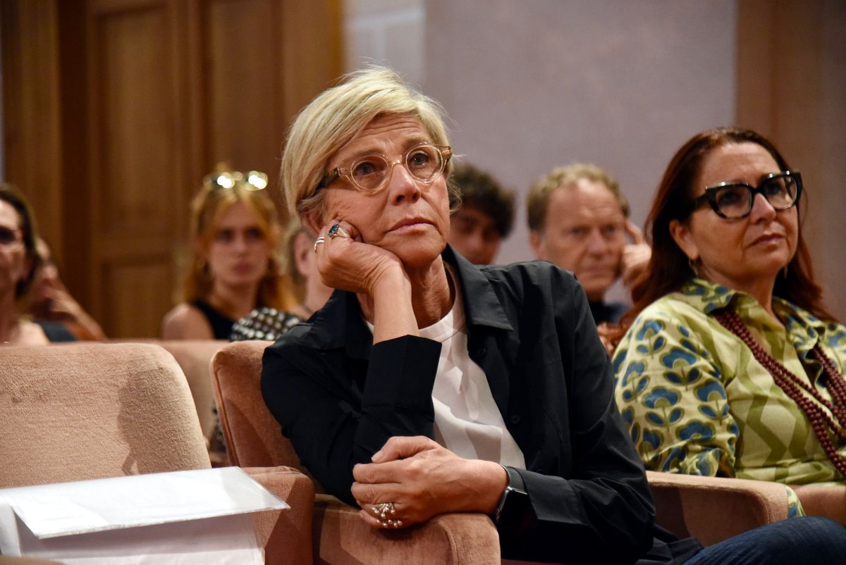 Laura Castelletti tweet media