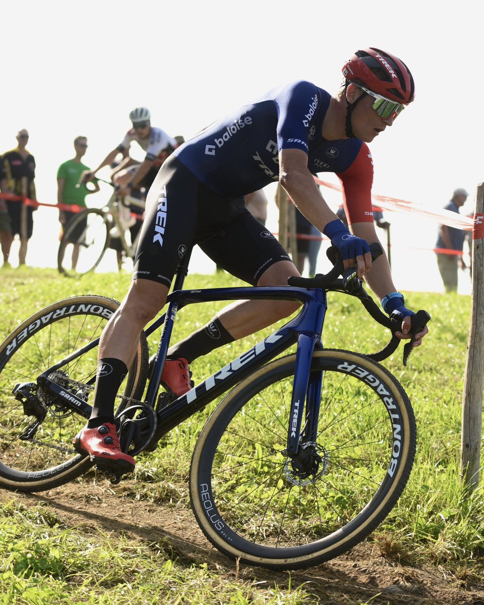 Thibau Nys & @Davidhaverding1 were at the start of the Belgian/European Gravel Championships in Oud-Heverlee! @Davidhaverding1 ended up in a very solid 32nd place. 🦁 @ward_huybs was racing in Switzerland - Radquer Mettmenstetten! He captured 10th place! 🔥💪🏼 #BaloiseTrekLions