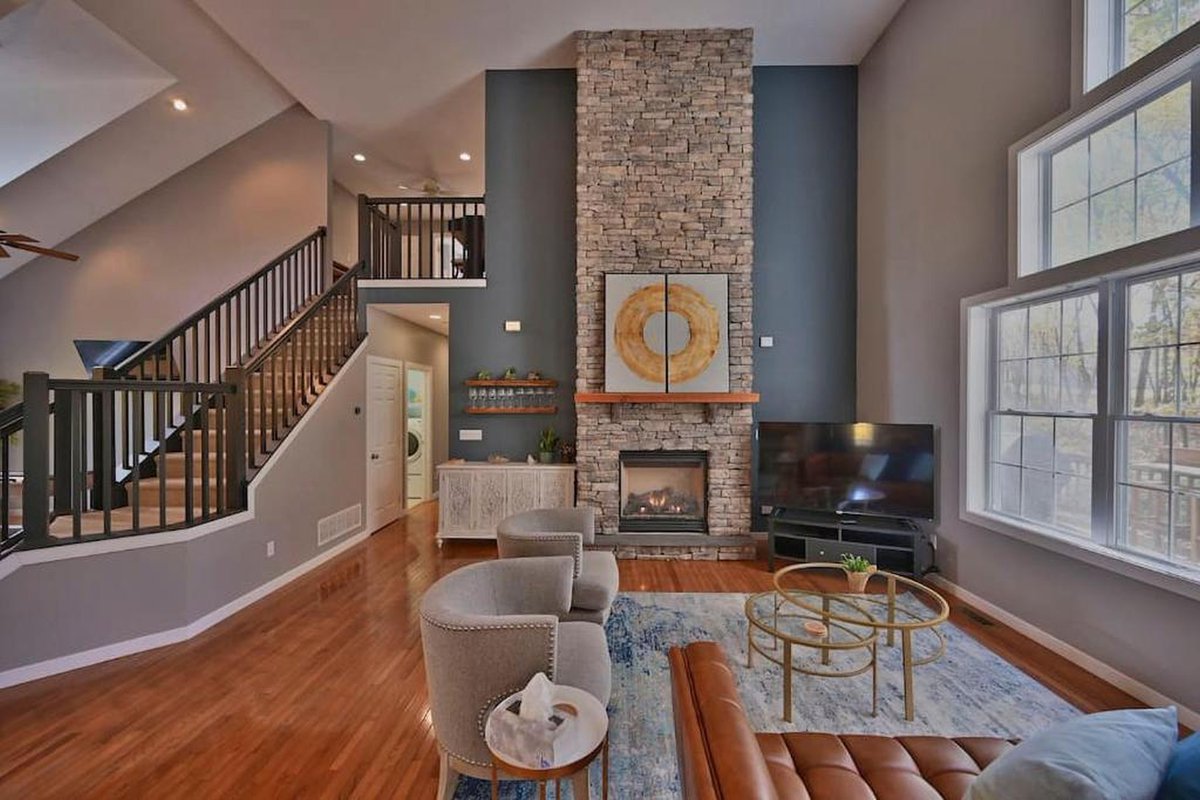 ProTrustClean's tweet image. Get ready for the Holidays with a #homecleaning from protrustcleaning.com. #Poconos Best #CleaningService! 🙂