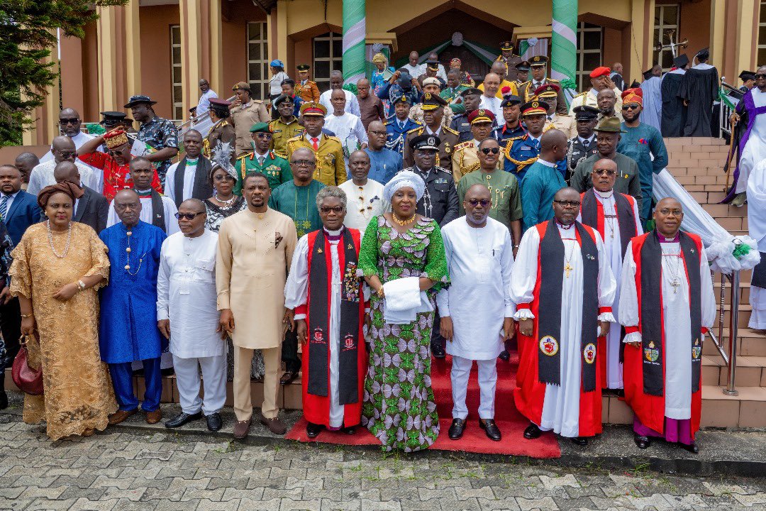 SimFubaraKSC's tweet photo. Today, we joined the rest of the country to celebrate the 63rd  year of independence of our nation. We are quite certain that we have made steady progress despite some challenges. We can confidently say that we are gradually growing in our democracy as it has been sustained for 24 years. 

I therefore congratulate all Nigerians for this remarkable feat.