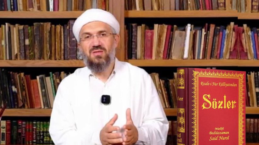 🗣️ İhsan Şenocak: 

“Ateistlerin Masallarına Karşı Ne Okuyayım?’ diye soran gençler var. Kalemiyle ateizmin belini kıran Said Nursi Hazretleri’nin Risaleleri’ni okuyun. Ateizmin bütün iddialarının masal olduğunu göreceksiniz.”