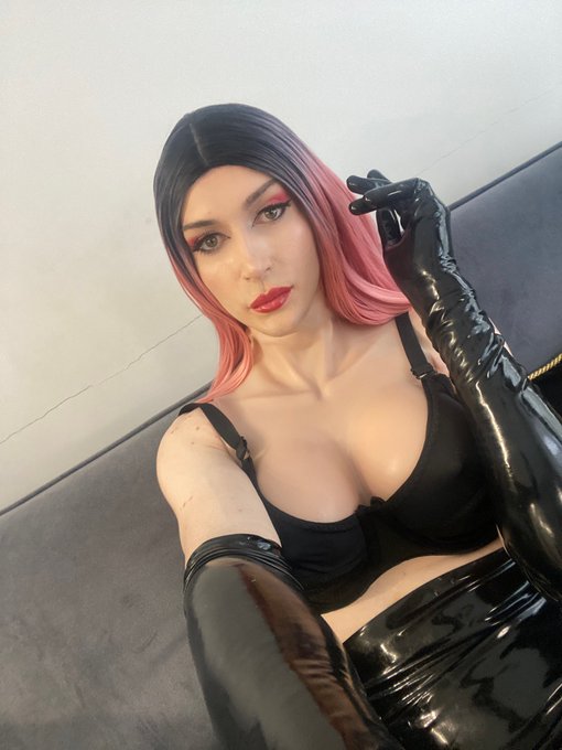 Need boobas all the time https://t.co/fmBO5YatLg