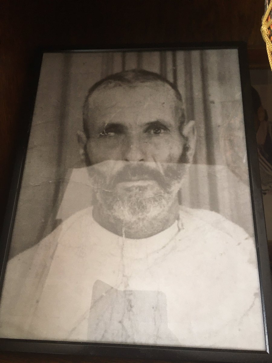 SoukainaBgg's tweet image. Bonne fête papy 👴🏻. Je ne l’ai jamais connu mon grand-père, et je pense à lui qui est au ciel 💫. Bisous volant de la part de ta petite-fille papy, repose en paix.🕊✨ Dommage qu’on ne s’est pas connu… #GrandPère #FêteDesGrandsPères #Papy #FêteDesPapys #BonneFête #1erOctobre