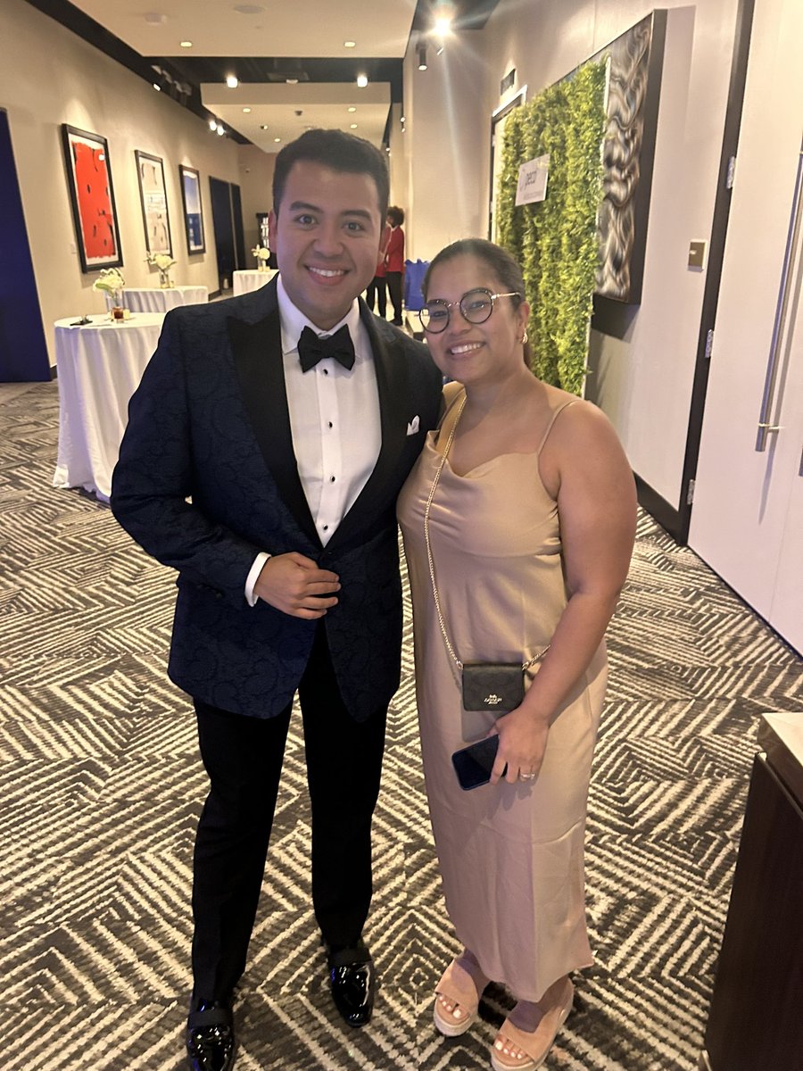 Last night while celebrating Hispanic Heritage we got to meet one of our favorite weather people! Marvin, it was nice meeting you. We’ll be watching tomorrow morning! @marvingomeztv
