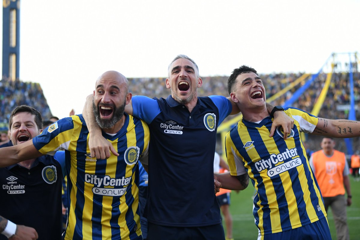 RosarioCentral's tweet photo. 🤪 ¿Querés que te cuente un chisssssste? https://t.co/V3xcIXIWFR