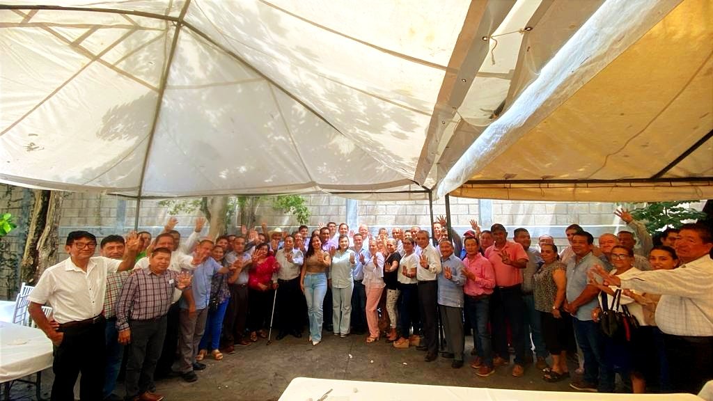 El liderazgo de mujeres y hombres comprometidos con la Cuarta Transformación darán a nuestro movimiento de defensa una gran fuerza. En Centla, unidos y convencidos, saldremos adelante. ¡Listos para consolidar la 4T en México y Tabasco!