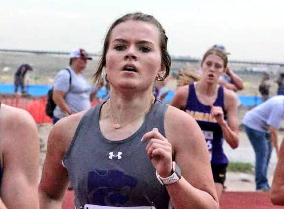 AshtynCollins's tweet photo. PRed at the fast-paced Canyon invitational cross country meet this weekend with time of 13:27. Proud of this accomplishment as a sprinter! @WesternTrack @TopPreps @WTAMUTrackXC @welps38 @OspreyXCTF https://t.co/YN5adGG7ah