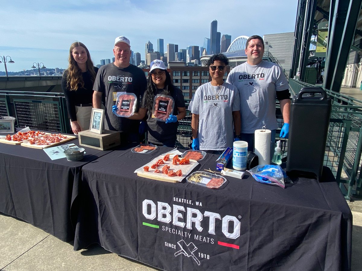 🏀 Celebrating Ava Edmonds! This summer, Ava aced her internship with Oberto Snacks/Bavarian Meats, organizing epic community events at Seafair, Mariners, and Seahawk games. 🌭🏈🌟Congratulations, Ava! 🎉👏 #InternSpotlight #MarketingPro #GoLutes
