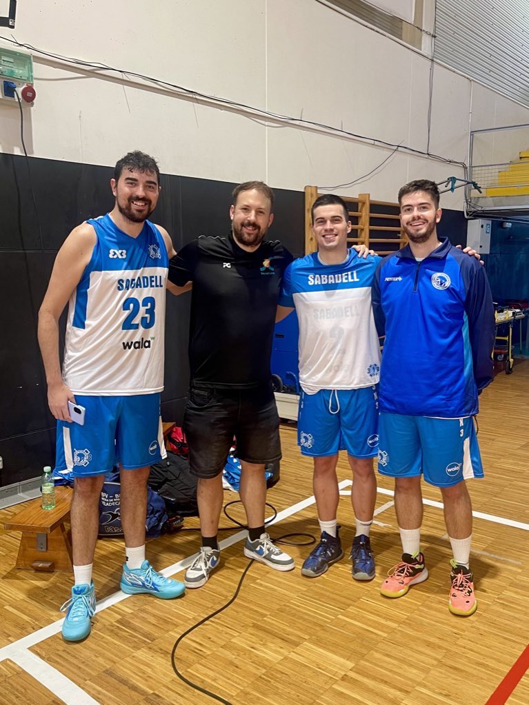 Més enllà de debutar a la Liga Indoor, viure la experiència amb el que serà un gran equip hem conegut i hem intercanviat una bona conversa de bàsquet amb en <a href="/gsole14/">Gerard Solé</a>. Un home proper, català i amb molt amor al bàsquet.