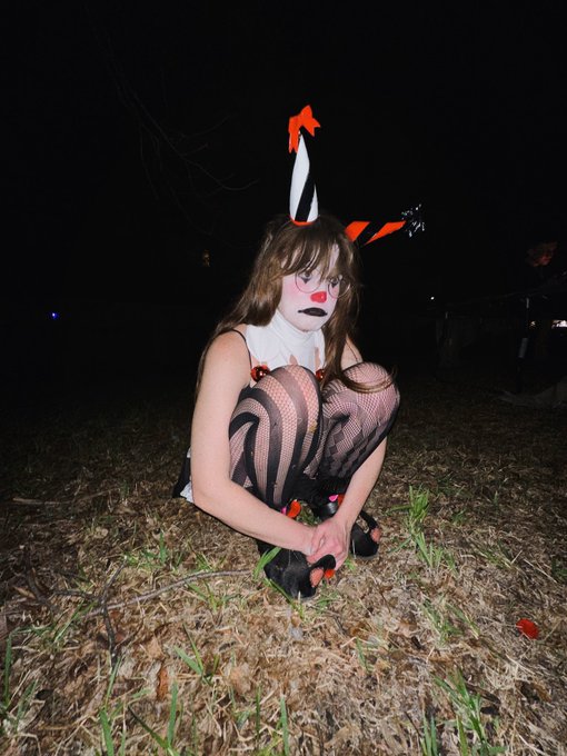 POV: you wouldn&rsquo;t let me jerk you off with the clown gloves on https://t.co/ZCeexfS782<a href="/tag/chainsawman"class="tags"><span>#chainsawman</span></a>
