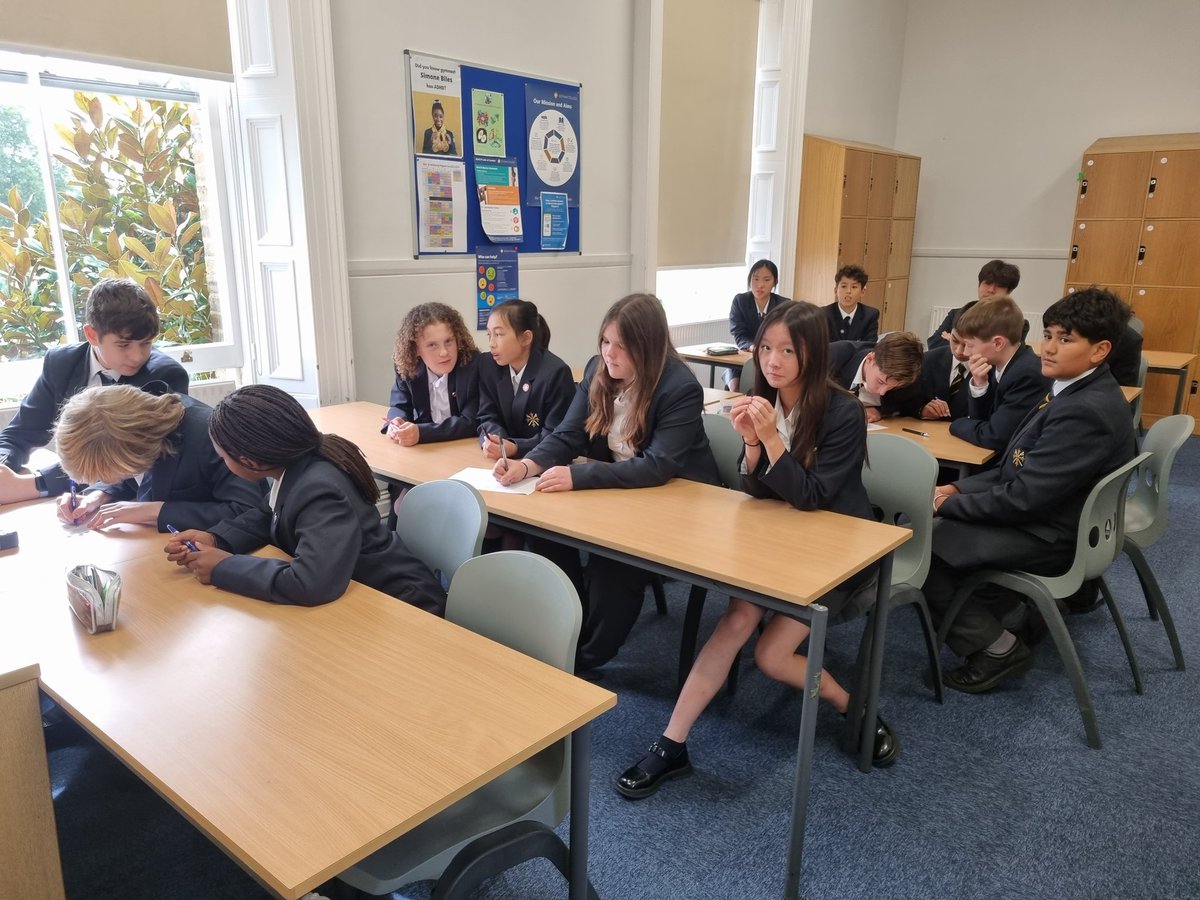 ElthamChalmers's tweet photo. We enjoyed all of the events during Languages week, especially House Languages Spelling Bee! Thank you @ElthamModLang 🌎

Ellie, Zoe, Natasha, Amy, Ed and George represented the REDS! 🔴💪

Coming up this week:
♟️Years 9-11 Chess
🖊 Year 7 Spelling Bee
🤝 House Families https://t.co/JgU3CPY3i9