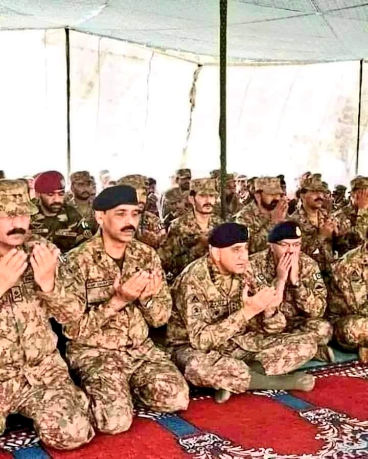PpyHYD786's tweet photo. باطل سے دبنے والے اے آسماں, نہیں ہم
سو بار لے چکا ہے تو امتحان ہمارے
#WeLoveGenAsifGhafoor
#OfficialDGISPR
#peaceforchange
@AGFanOff https://t.co/vAESATlnAQ