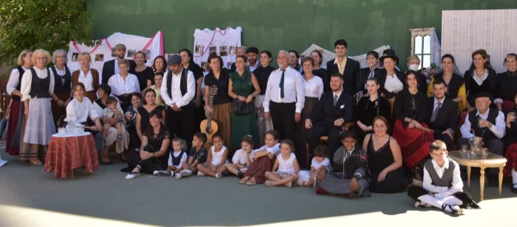 Despues de la resaca post boda,queremos dar las gracias a la Asociacion Cultural La Riba por su increible trabajo. Pasamos una bonita jornada todos juntos. ¡ Contando los dias para la VII Jornada de la indumentaria tradicional !