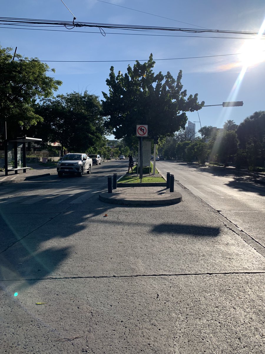 Idea millonaria💡: Multar a  quien no respete los señalamientos de las vueltas prohibidas en Av. Guadalupe en la zona de chapalita <a href="/GobiernoJalisco/">Gobierno de Jalisco</a> <a href="/JaliscoVial/">Policía Vial Jalisco</a> <a href="/Trafico_ZMG/">TráficoZMGuadalajara</a> <a href="/muralcom/">mural.com</a>