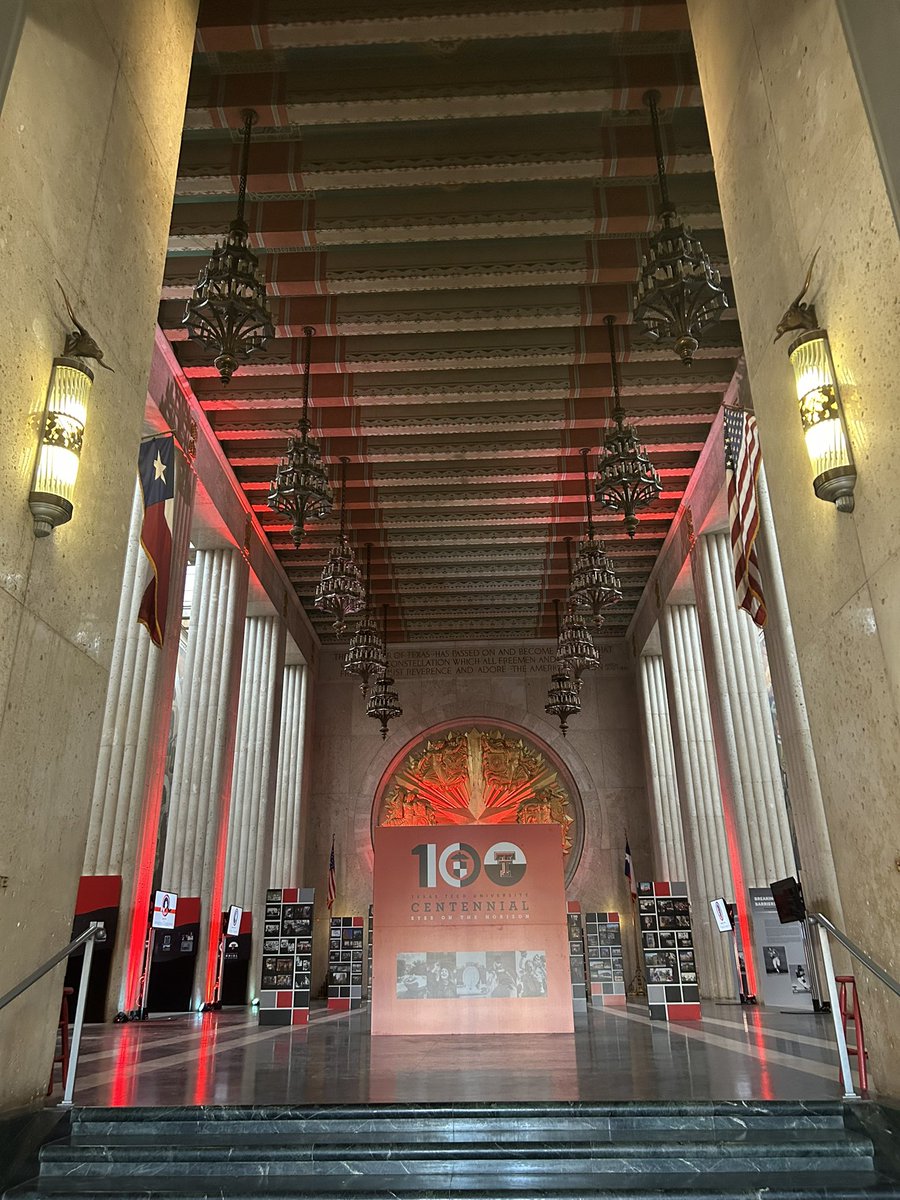 9:00 AM at the State Fair, the Calm before The Storm 🫡 <a href="/HallOfStateTx/">Hall of State Events</a> #StateFairofTexas