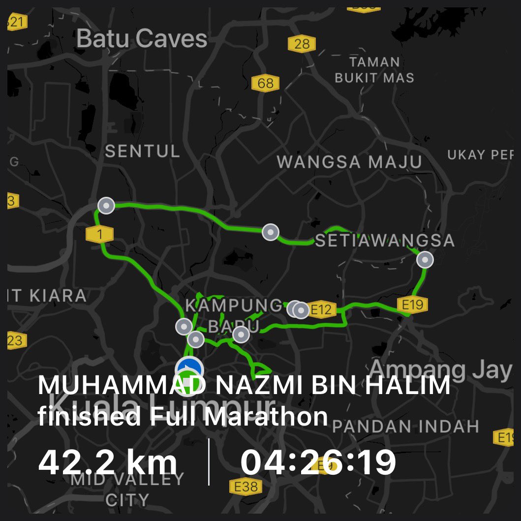 nazmihalim_'s tweet photo. October #1 - KL Standard Chattered Marathon. 3rd official marathon (event)
Planning to break sub4hr w/ ma bois. Jumpa Moose dengan @mukrizafif je π
Tkde luck hit target harini tp alhamdulillah shave 3 minit PB π€²π»
274/365
#runstreak
#MenujuKLSCM
#keepgrinding
#beatyesterday https://t.co/hsKdBIXFGq