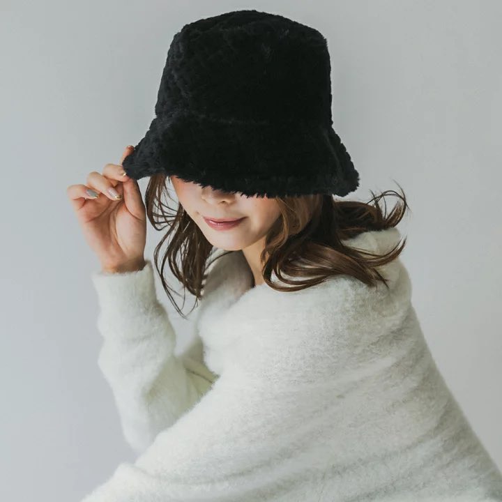 plenty_one's tweet photo. 🐏おすすめアイテム🐏

もこもこバケットハット🧶🤎
可愛い形とふわっとした素材がポイント🫶

肌触りも気持ち良い🥺

👻今ならクーポンで30%OFF👻
⬇️
https://t.co/Vb2haV9oEQ

#楽天クロスチャーム #crosscharm #バッグ #楽天市場 #楽天ポイント  #楽天カード #楽天ペイ #楽天ROOM #帽子 #秋 https://t.co/BB3BPCAmek