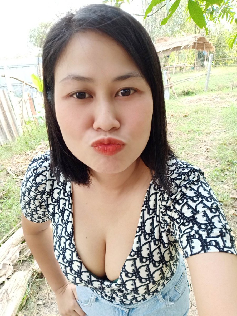 bibi_phelin's tweet photo. พรุ่งนี้ใครว่างทักมาขอแค่เลี้ยงเหล้า https://t.co/iTHVIl2HXZ